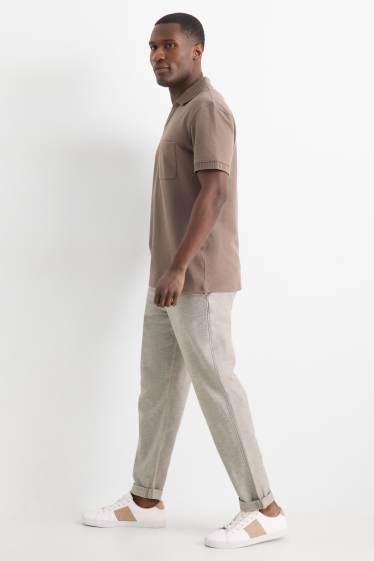 Hommes - Chino avec teneur en lin et ceinture - regular fit - beige