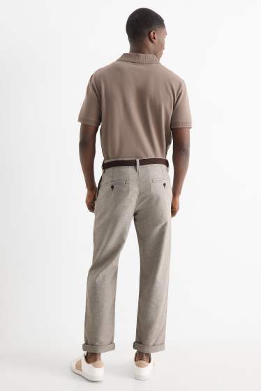 Hommes - Chino avec teneur en lin et ceinture - regular fit - beige
