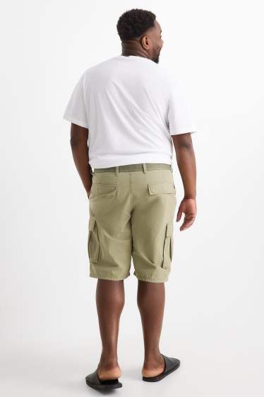 Herren - Cargo-Shorts mit Gürtel - strukturiert - grün