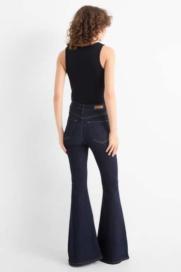 Mujer - Flared jeans - high waist - azul oscuro