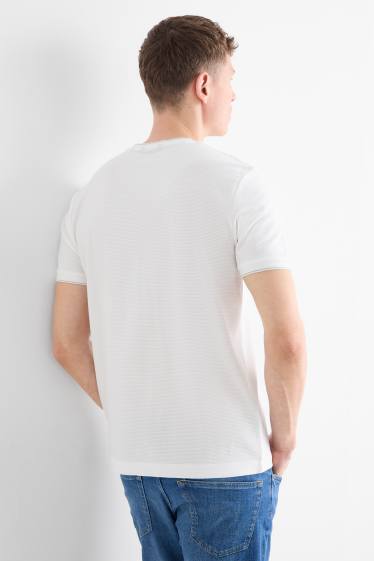 Uomo - T-shirt - regular fit - tessuto tramato - bianco