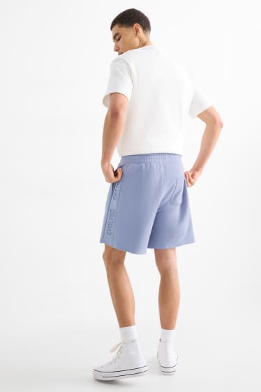 Bărbați - Pantaloni scurți de trening - albastru deschis