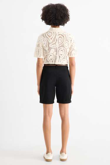Women - Bermuda shorts with belt - mid-rise waist - black