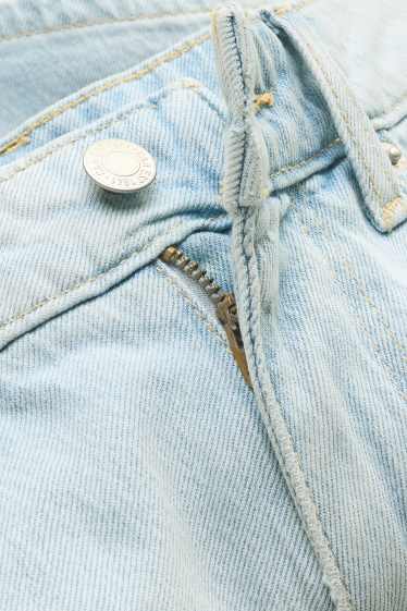 Femmes - Mom short - high waist - LYCRA® - jean bleu clair