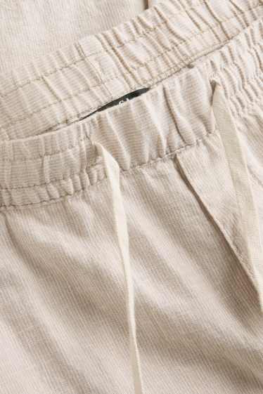 Herren - Shorts - cremefarben