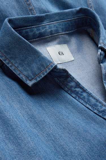 Femmes - Robe-chemisier en jean avec encolure en V et ceinture - jean bleu