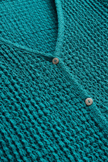 Femei - Tricou cu decolteu în V și fentă cu nasturi - regular fit - petrol