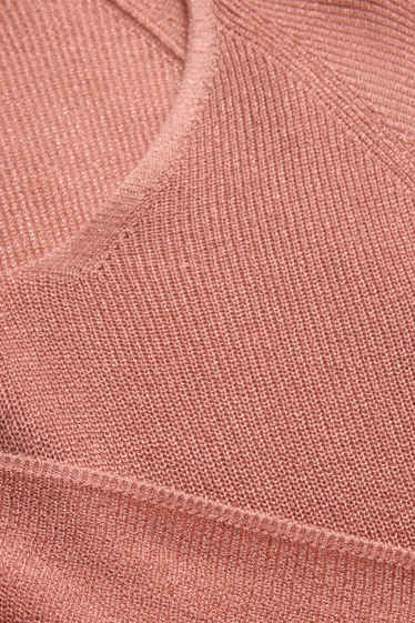 Women - Knitted jumper - short sleeve - shiny - rose