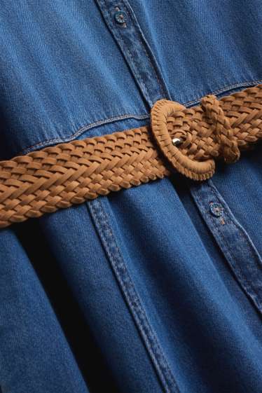 Femmes - Robe-chemisier en jean avec encolure en V et ceinture - jean bleu