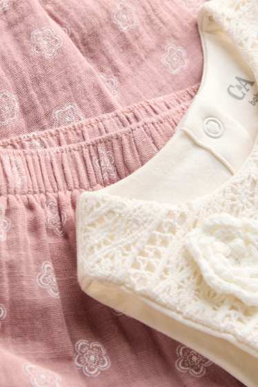 Bebeluși - fete - Floricele - compleu bebeluși - 2 piese - alb / roz