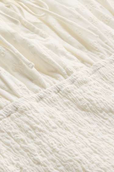 Femmes - Chemisier court - broderie anglaise - blanc