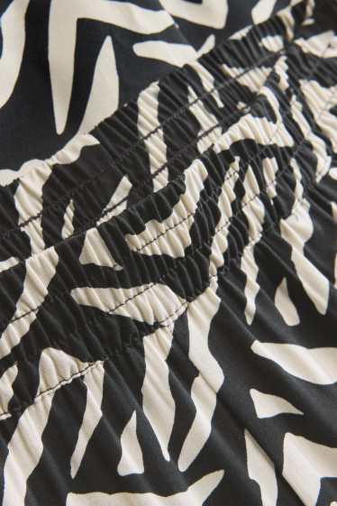 Damen - Shorts - High Waist - gemustert - schwarz