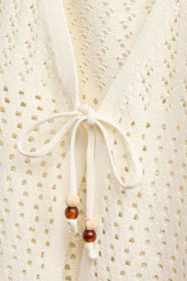 Dames - Top met haakpatroon - V-hals - crème wit