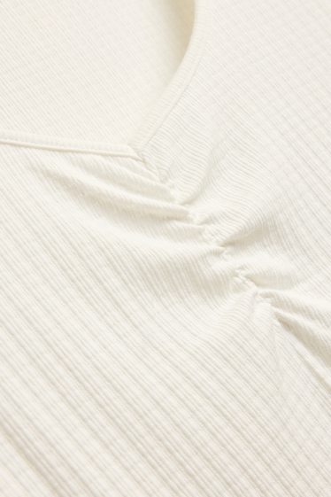 Femei - Tricou cu decolteu în V - reiat - alb