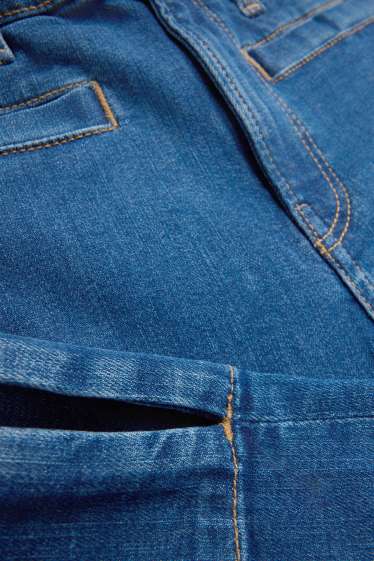Women - Capri jeans - mid-rise waist - slim fit - LYCRA® - blue denim