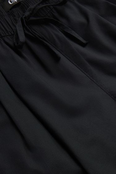 Dona - Pantalons curts - mid waist - negre