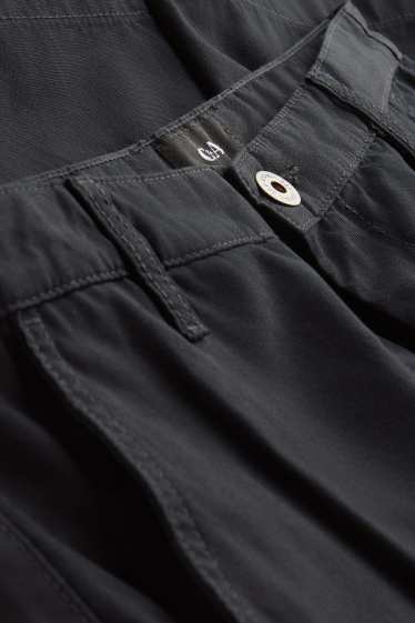 Bărbați - Bermude cargo de blugi - negru