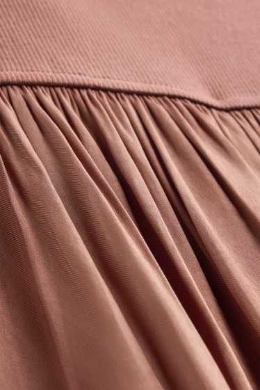 Dona - Vestit - marró