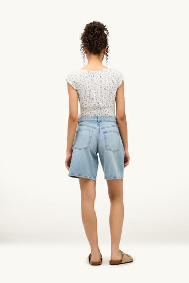 Damen - Jeans-Bermudas - Mid Waist - hellblau