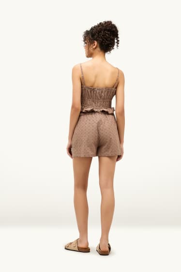 Dámské - Šortky - mid waist - anglická krajka - světle hnědá