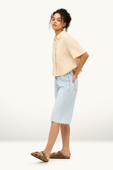 Dámské - Džínové bermudy - low waist - relaxed fit - džíny - světle modré