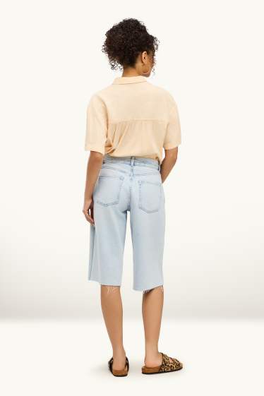 Dámské - Džínové bermudy - low waist - relaxed fit - džíny - světle modré