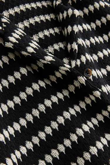 Damen - Strickjacke - gestreift - schwarz / weiß