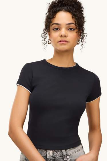 Damen - T-Shirt - Slim Fit - 2-in-1-Look - schwarz