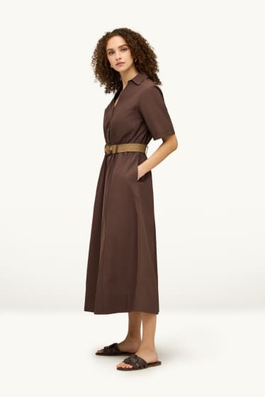 Damen - Kleid mit Gürtel und V-Ausschnitt - dunkelbraun