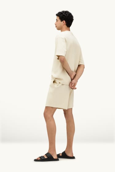 Herren - Sweatshorts - strukturiert - cremeweiß