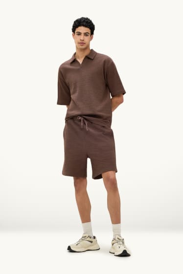 Pánské - Šortky - strukturované - tmavohnědá