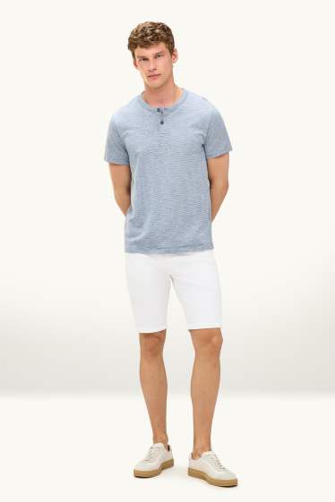 Uomo - Shorts di jeans - bianco