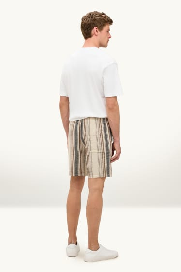 Hommes - Short en molleton - à rayures - texturé - beige