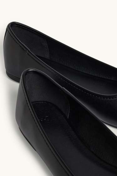 Damen - Ballerinas - Lederimitat - schwarz