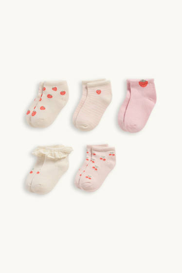 Bébés filles - Lot de 5 paires - cerises et fraises - chaussettes bébé à motif - blanc / rose