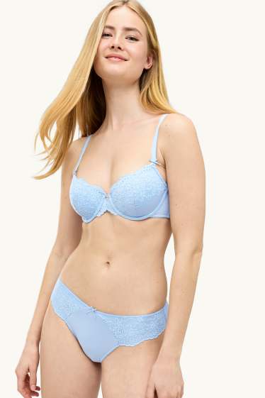 Femei - Chiloți - broderie englezească - albastru deschis