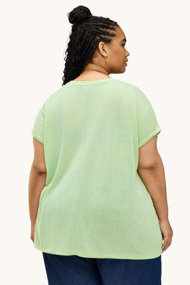 Dames - T-shirt met V-hals - relaxed fit - lichtgroen