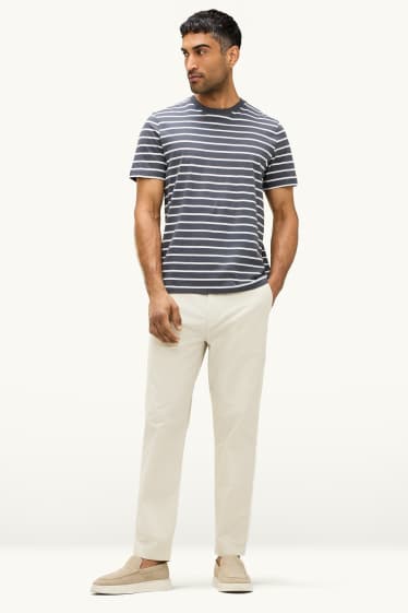 Men - Chinos - tapered fit - cremewhite