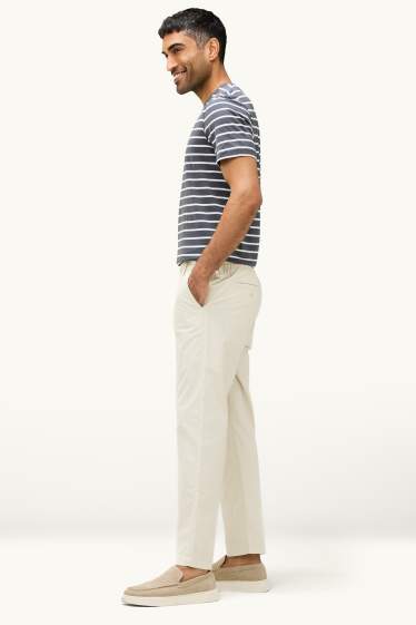 Men - Chinos - tapered fit - cremewhite