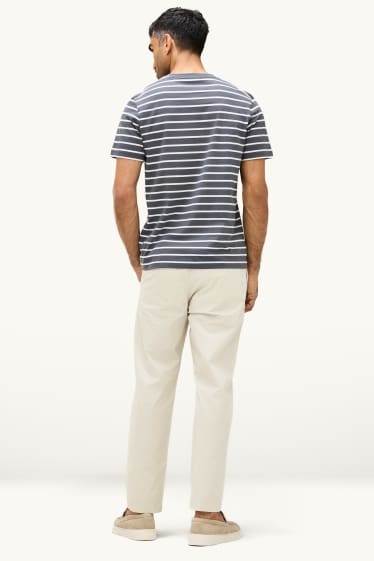 Men - Chinos - tapered fit - cremewhite
