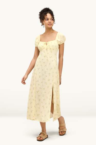 Women - Dress with slit - floral - smocked - yellow