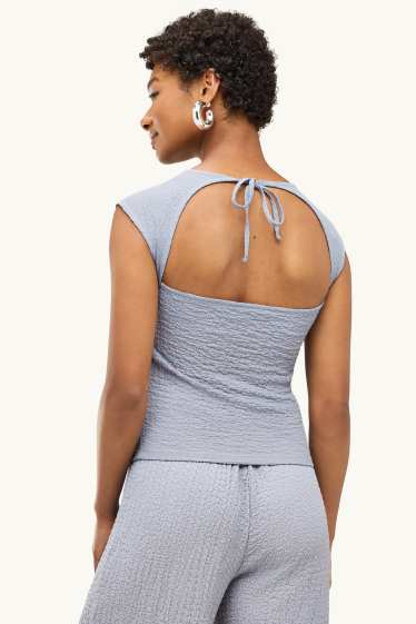 Women - Top - textured - gray