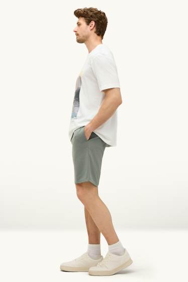 Uomo - Shorts di felpa - verde chiaro