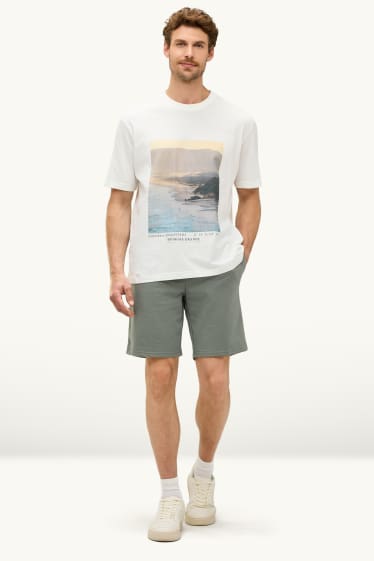 Uomo - Shorts di felpa - verde chiaro