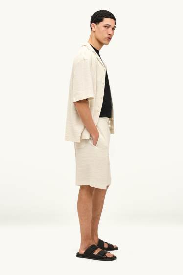 Herren - Sweatshorts - strukturiert - cremeweiss