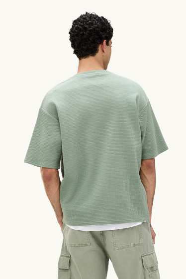 Hommes - T-shirt - Oversize - finition texturée - vert