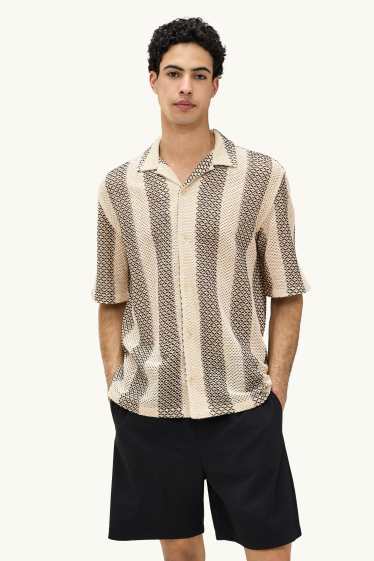 Hommes - Chemise - relaxed fit - col à revers - à rayures - finition texturée - noir / beige