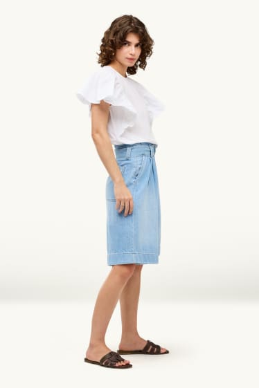 Femmes - Short en jean avec ceinture - high waist - jean bleu clair