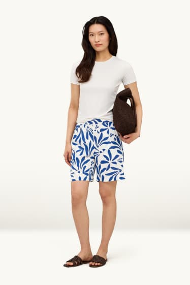 Femmes - Short - high waist - à motif - blanc