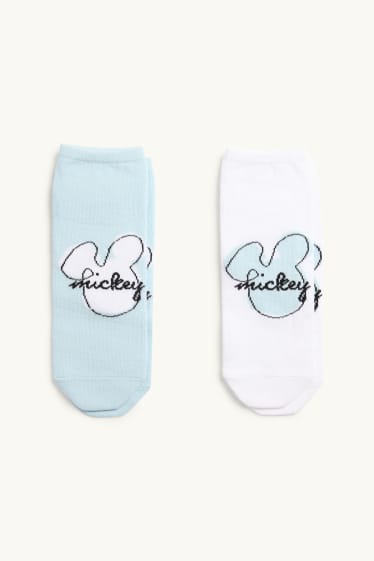 Femei - Multipack 2 perechi - șosete sub gleznă cu motive - Mickey Mouse - alb / albastru deschis